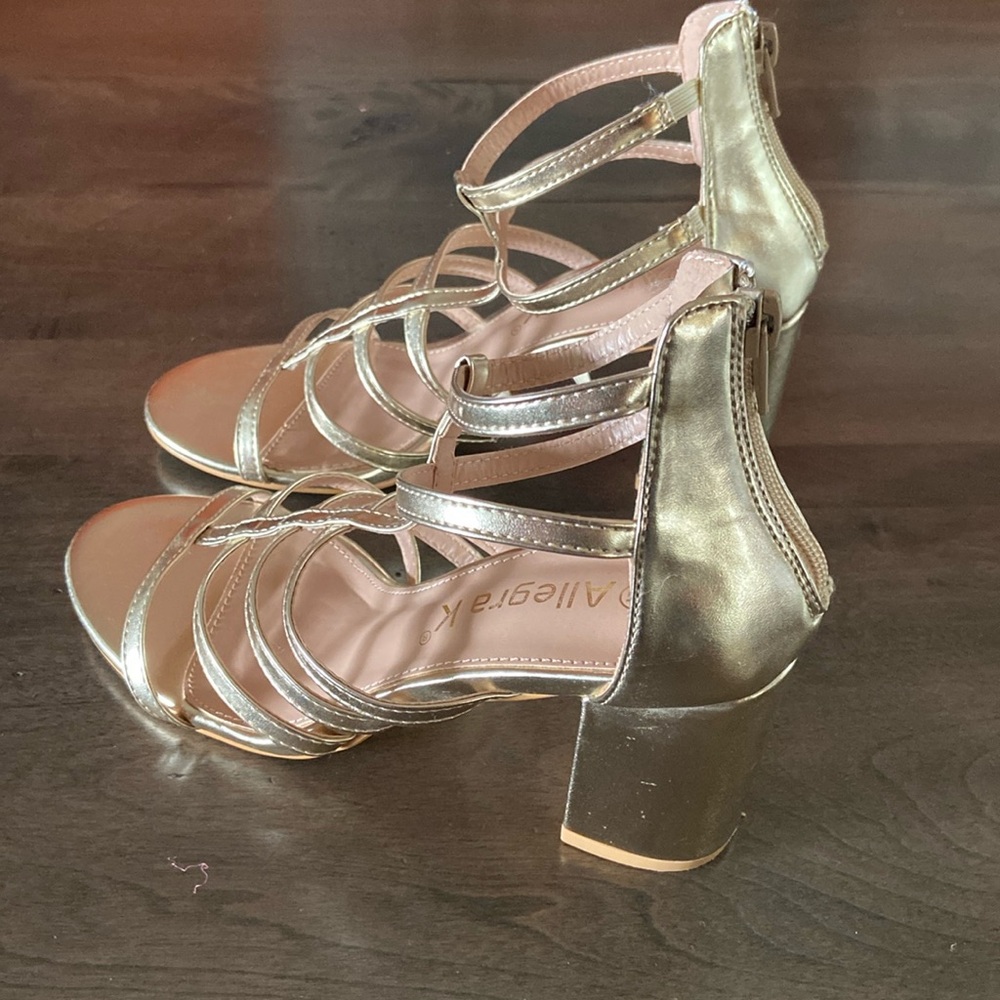 Women’s golden healed shoes size 7.5